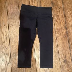 Lulu cropped leggings